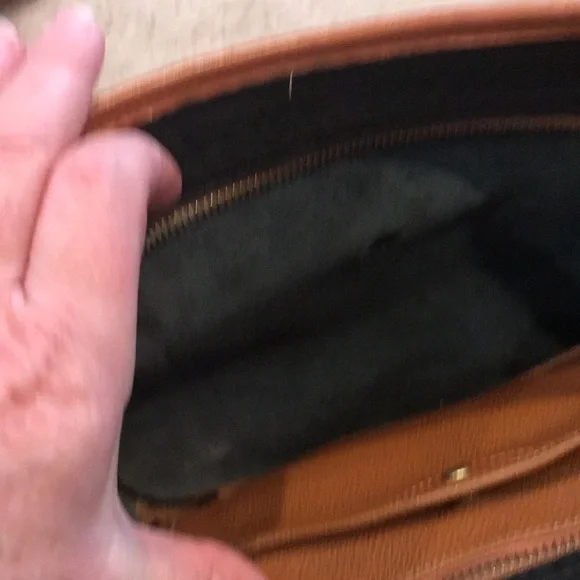 Dooney  Burke - Picture 15 of 16